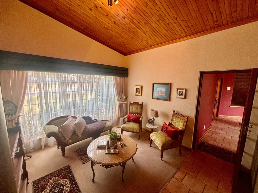 5 Bedroom Property for Sale in Wilkoppies North West